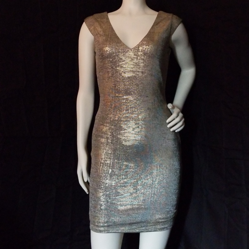 NEW ITEM. GOLD SHIMMERING DRESS - Picture 1 of 3
